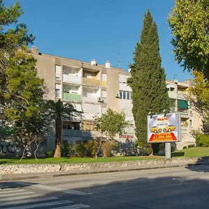 Apartment Silentium, Split